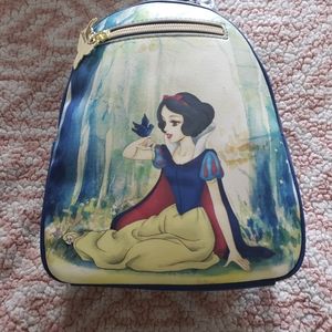 Snow White Loungefly  bagpack